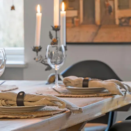 Beautiful In With Kitchen Holiday home
